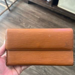 Louis Vuitton Epi International Wallet